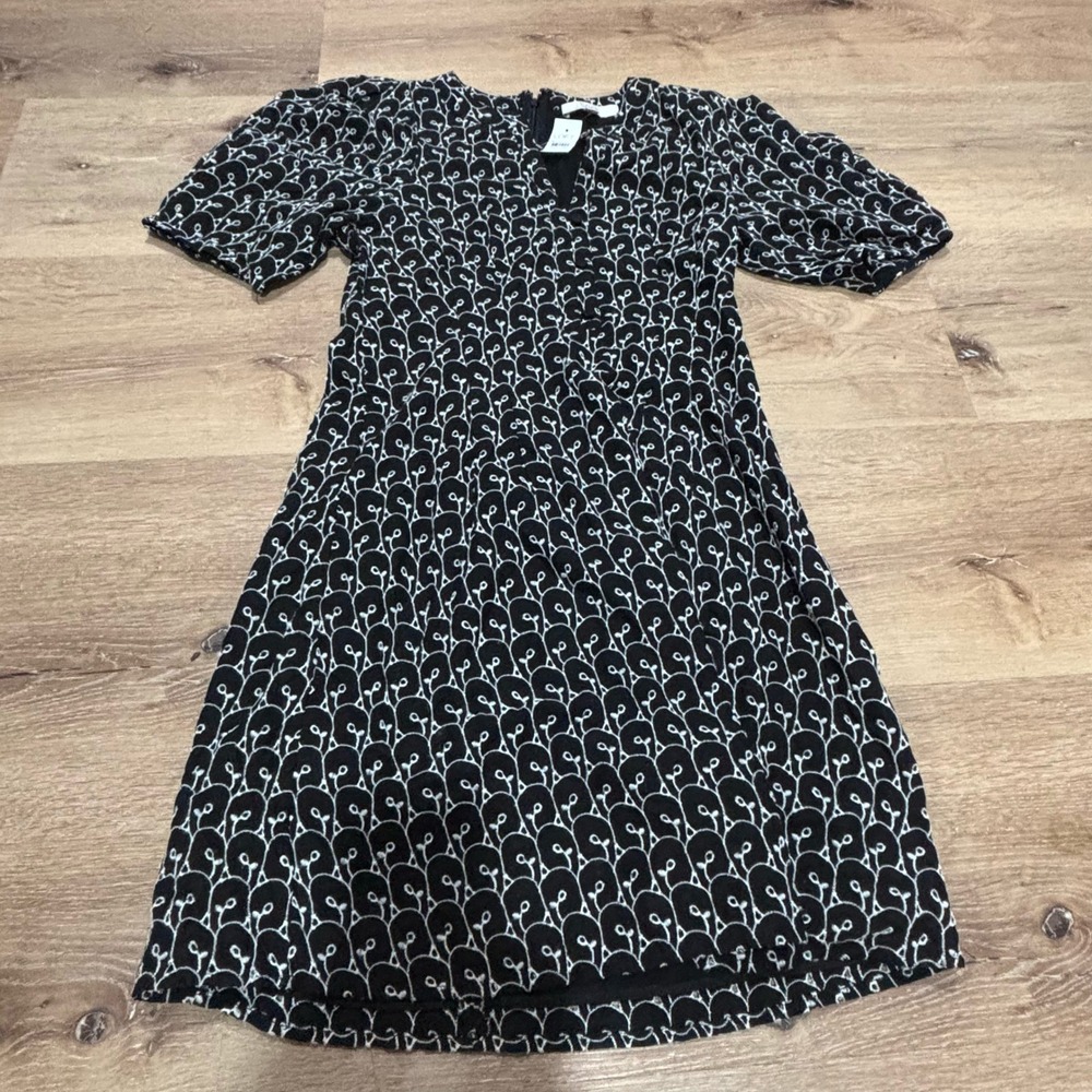 LOFT Black White Embroidered Scallop Puff Sleeve Mini Dress 36345045 Size 0 NWT